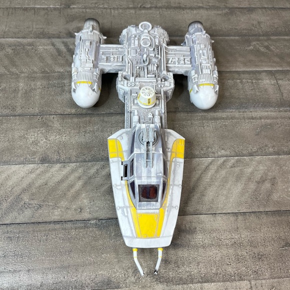 Star‎ Wars 30th Anniversary Y-Wing Fighter Toys R Us Exclusive with Pilot - Picture 1 of 6